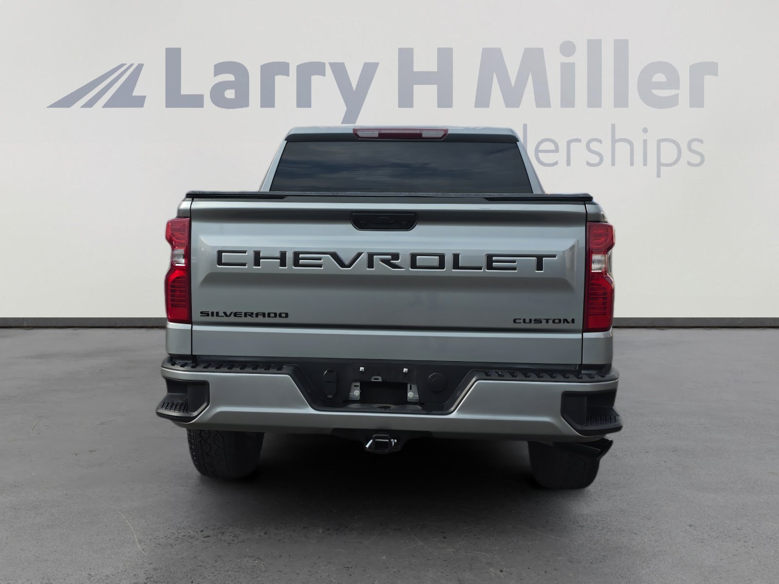 Used 2026 Chevrolet Silverado 1500 Custom w/ Turbomax Blackout Package RWD image 4