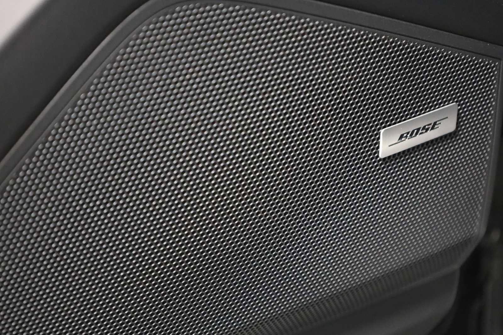 Certified 2025 Porsche Cayenne S image 17