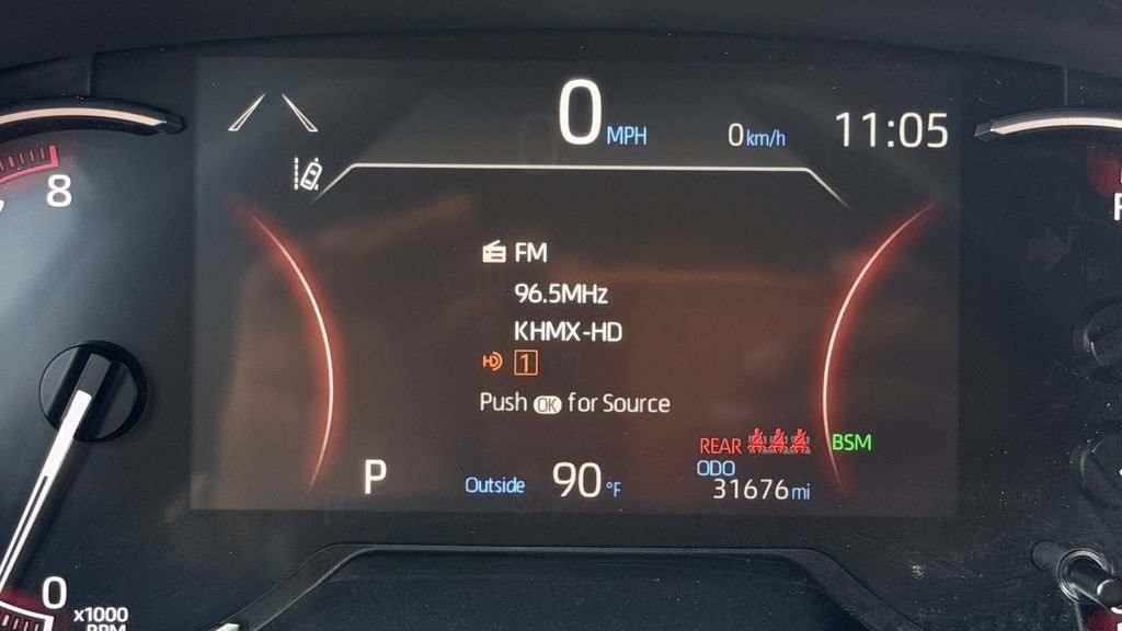 Used 2025 Toyota RAV4 XLE FWD image 22
