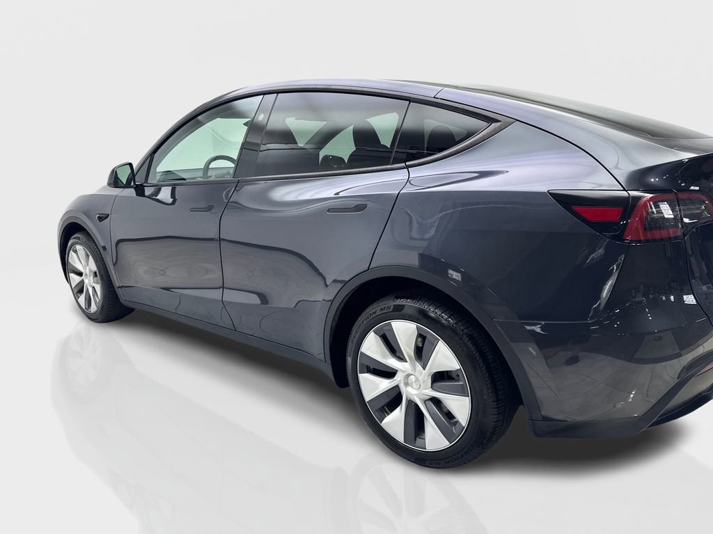 Used 2024 Tesla Model Y Long Range image 14