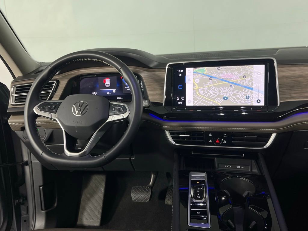 Used 2025 Volkswagen Atlas SEL image 18