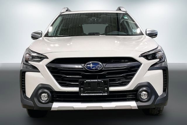 Used 2023 Subaru Outback Touring AWD/4WD image 2