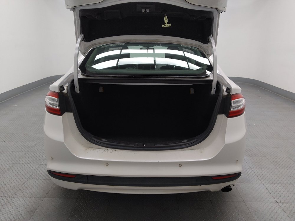 Used 2016 Ford Fusion SE w/ Equipment Group 202A FWD image 29