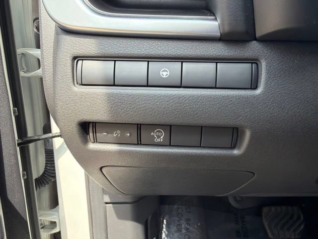 Used 2023 Nissan Rogue SV AWD/4WD image 26