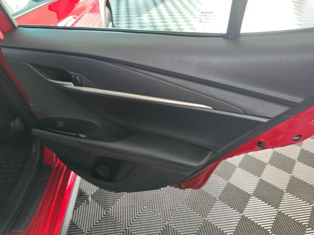 Used 2026 Toyota Camry Hybrid image 37