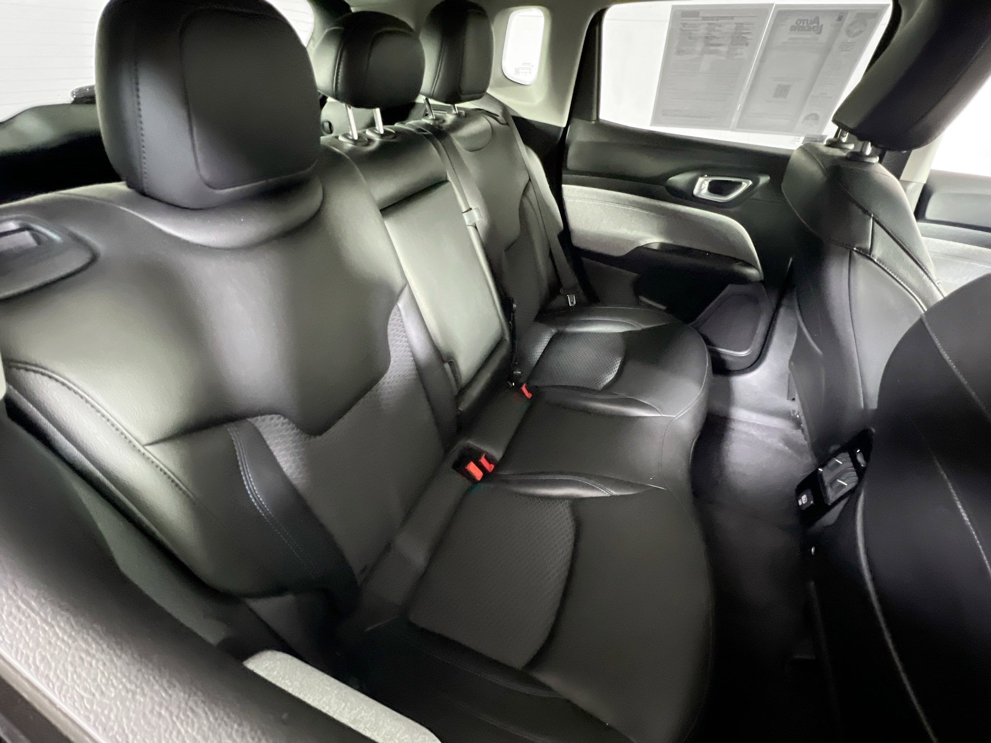 Used 2022 Jeep Compass Latitude image 24