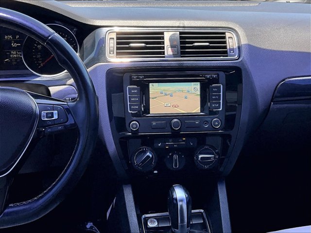 Used 2015 Volkswagen Jetta Sport FWD image 8