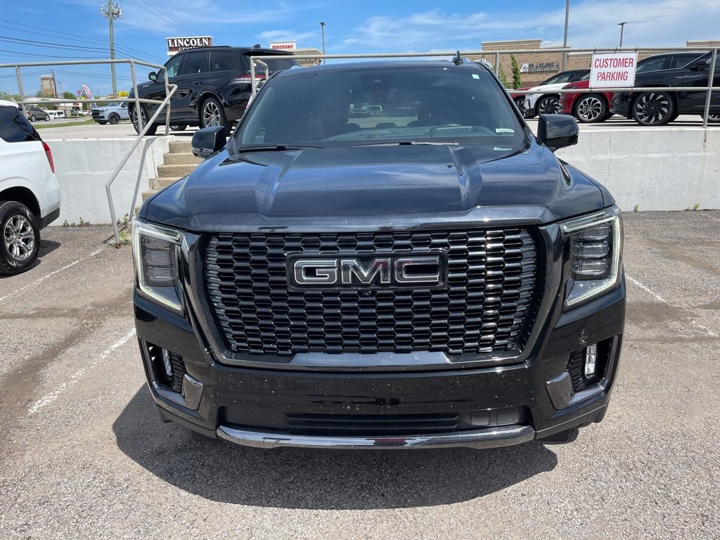 Used 2024 GMC Yukon XL Denali Ultimate AWD/4WD image 4