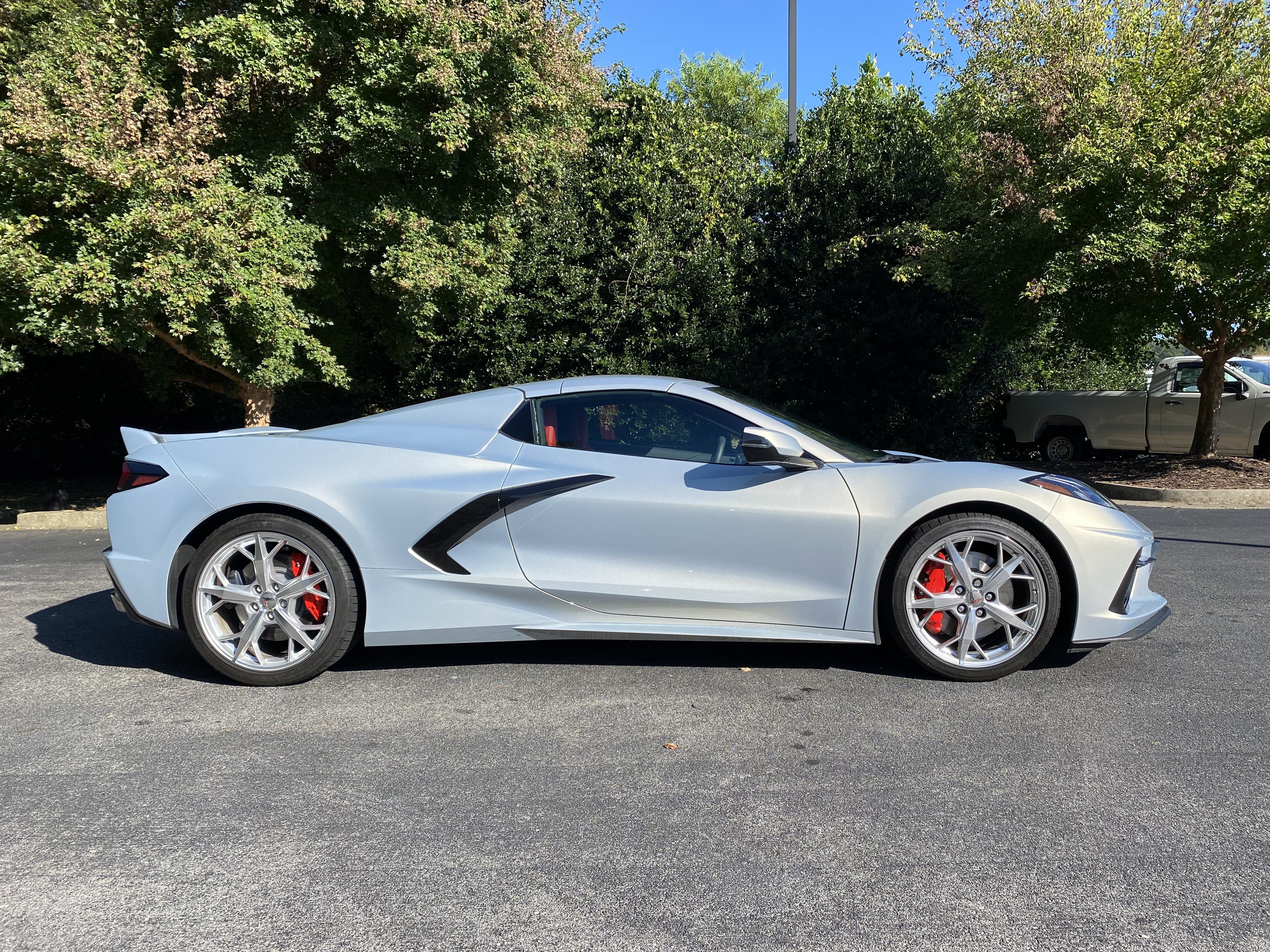Used 2021 Chevrolet Corvette Stingray Preferred Conv w/ Z51 Performance Package RWD image 10