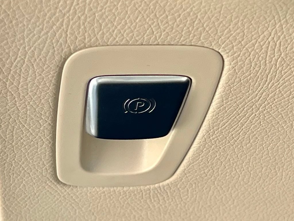 Certified 2023 Mercedes-Benz GLC 300 4MATIC Coupe image 31