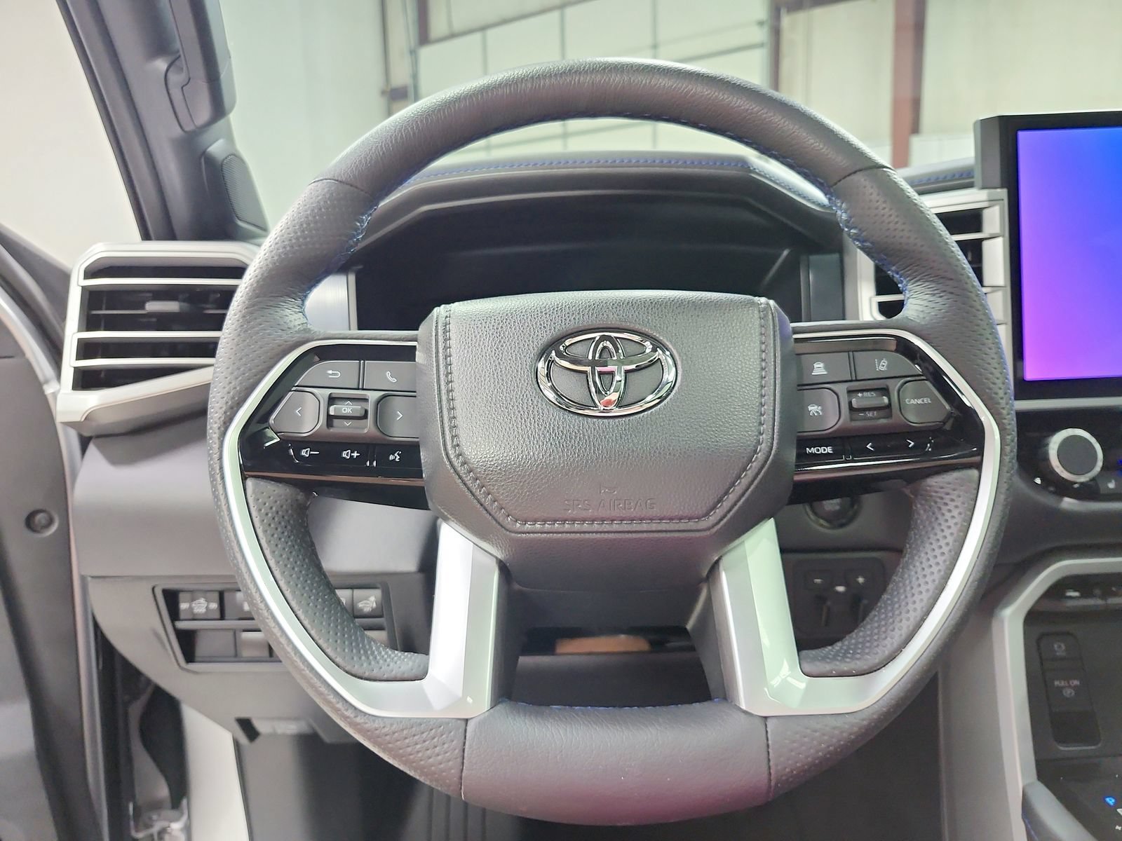 Used 2025 Toyota Tundra Platinum AWD/4WD image 25