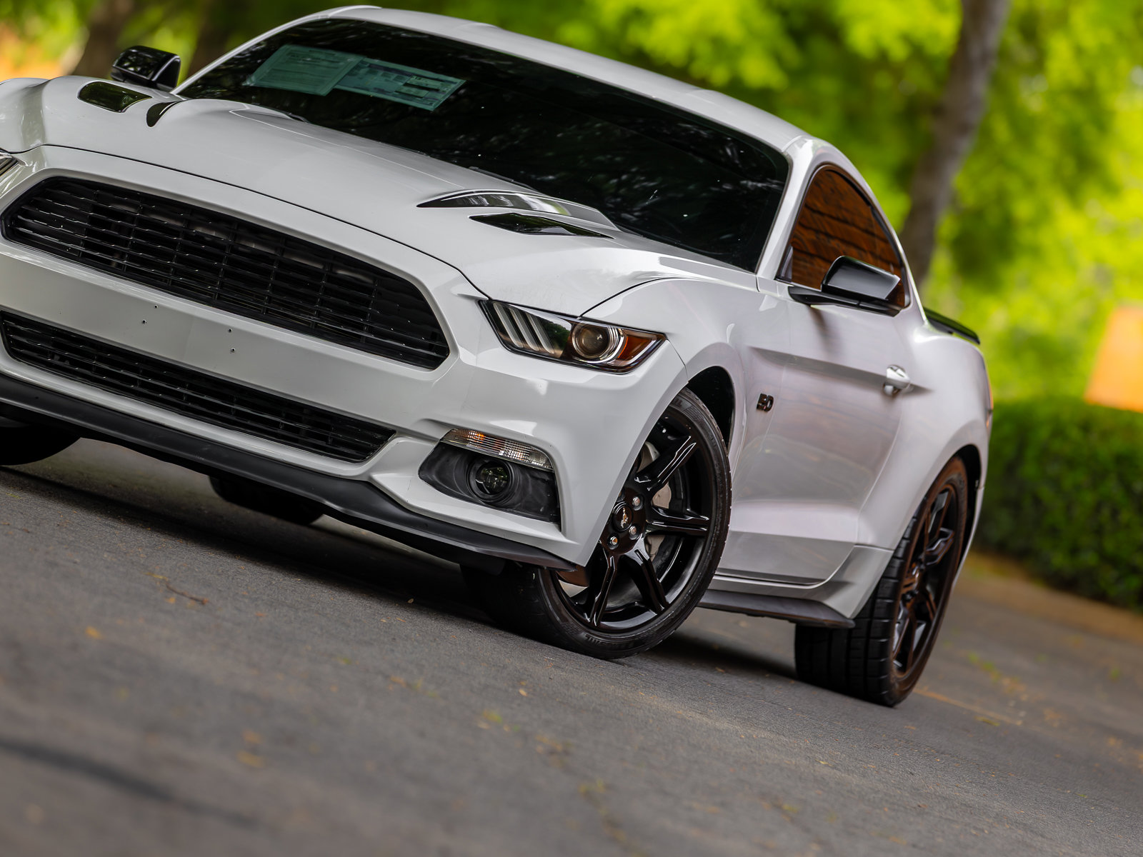 Used 2017 Ford Mustang GT Premium w/ Equipment Group 401A RWD image 24