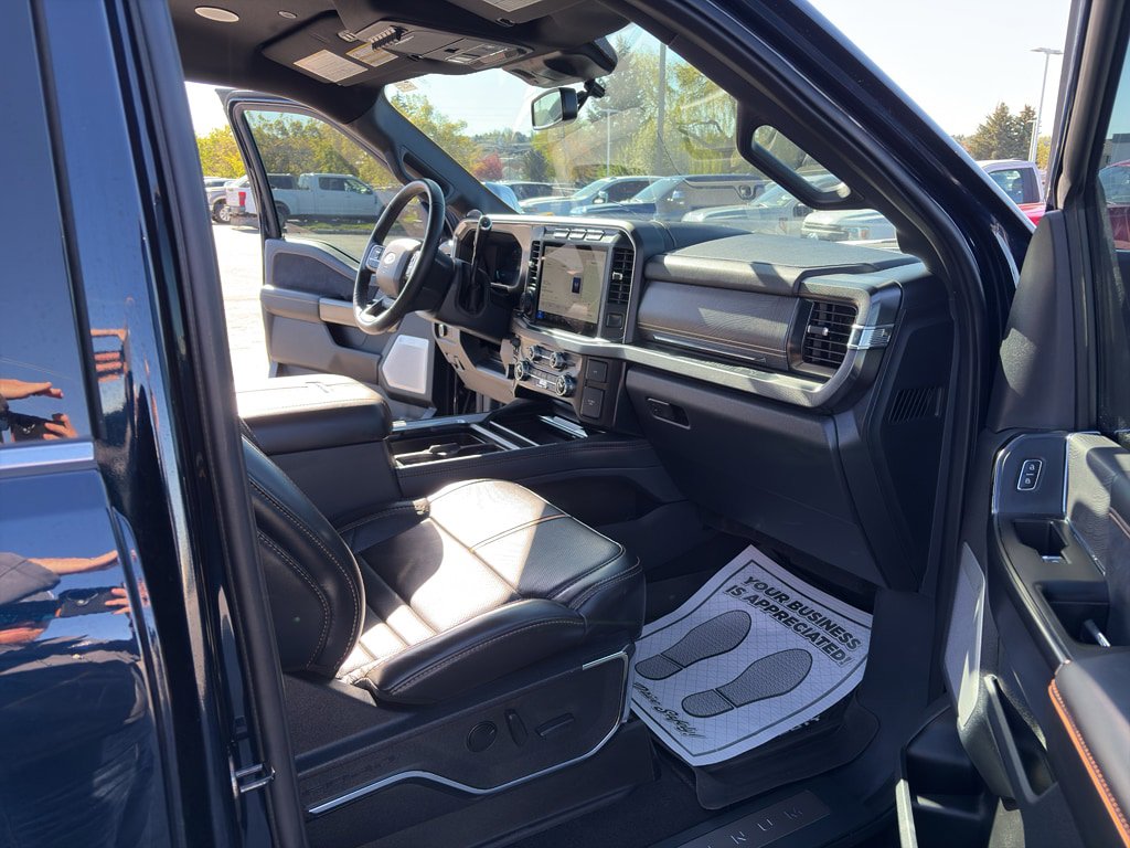 Used 2023 Ford F350 Platinum w/ FX4 Off-Road Package AWD/4WD image 31