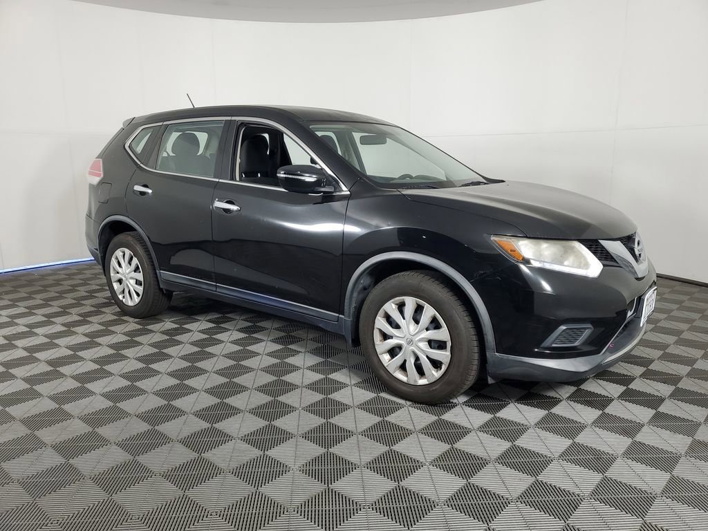 Used 2015 Nissan Rogue S FWD image 2