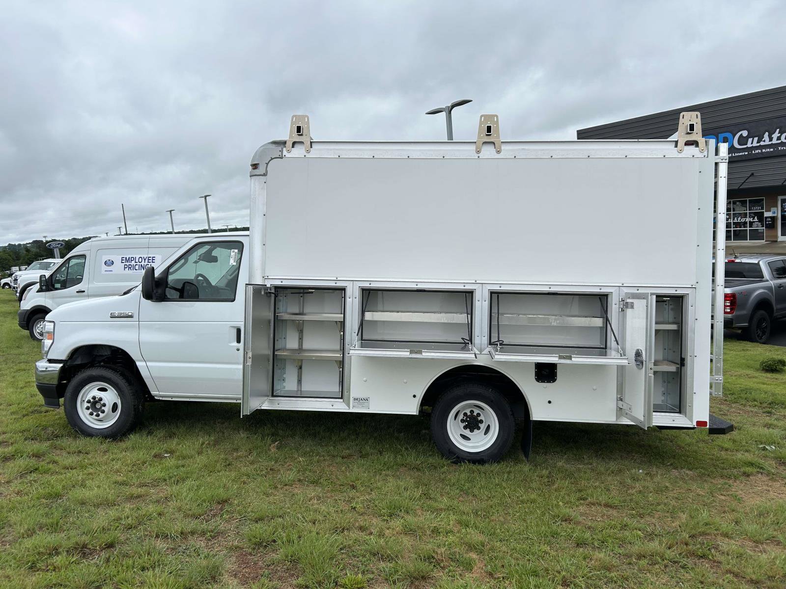 New 2026 Ford E-350 and Econoline 350 Super Duty w/ Power Equipment Group image 5