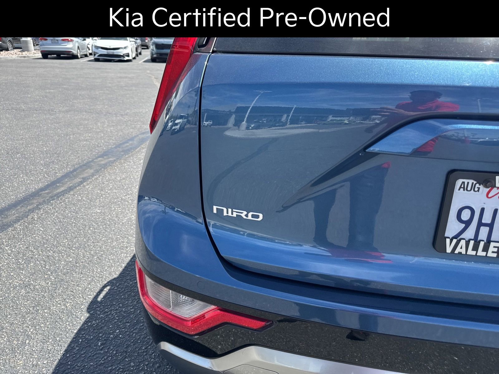 Certified 2023 Kia Niro EX Touring FWD image 9