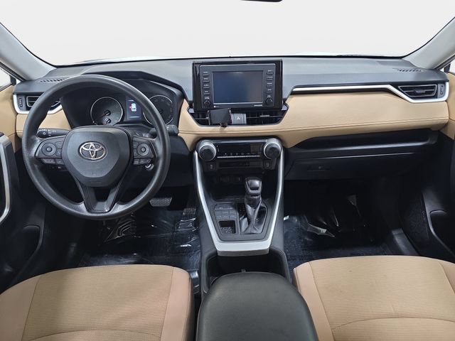 Used 2022 Toyota RAV4 LE AWD/4WD image 10