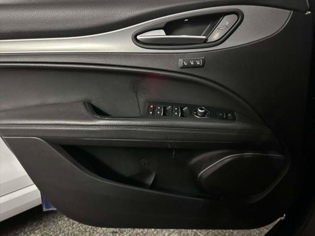 Used 2018 Alfa Romeo Stelvio Ti Sport AWD/4WD image 15