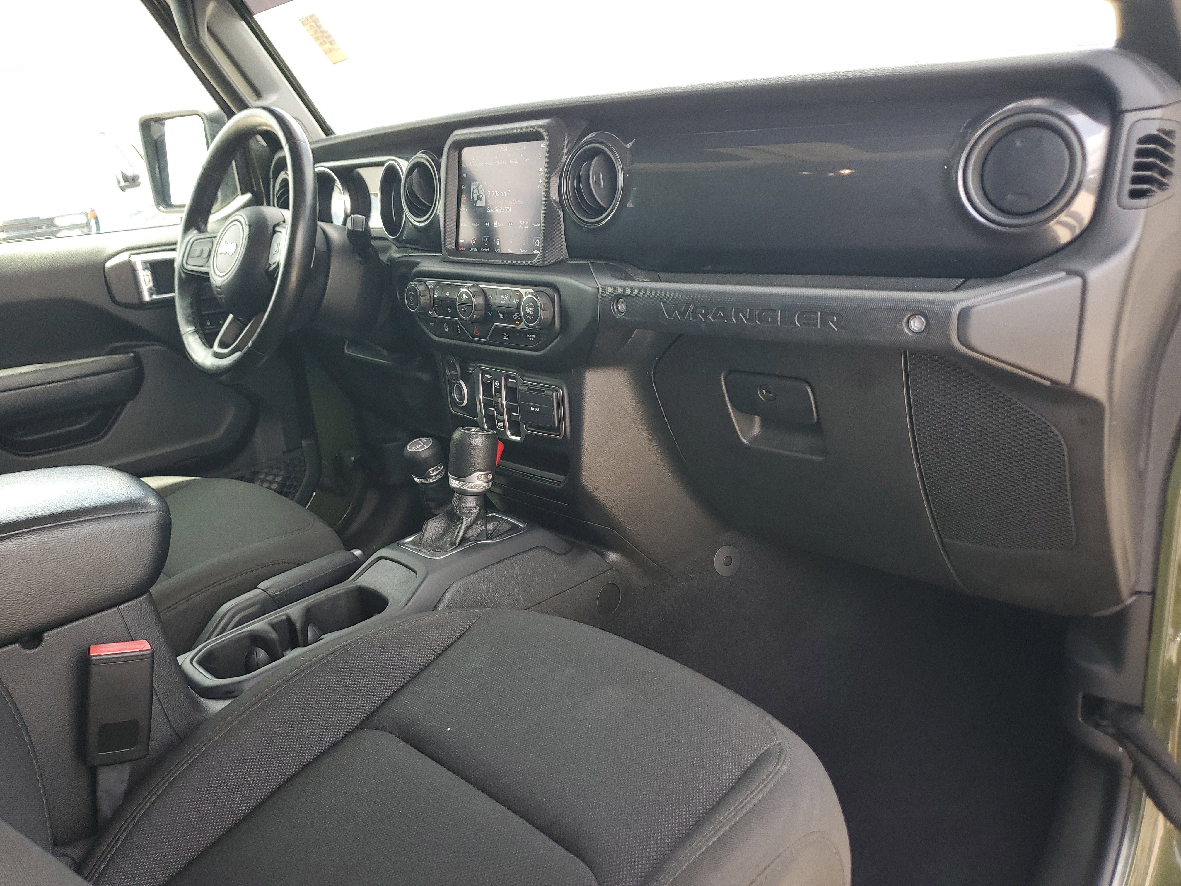 Used 2021 Jeep Wrangler Unlimited Sport AWD/4WD image 17