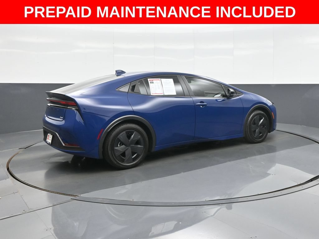 Certified 2025 Toyota Prius LE FWD image 7