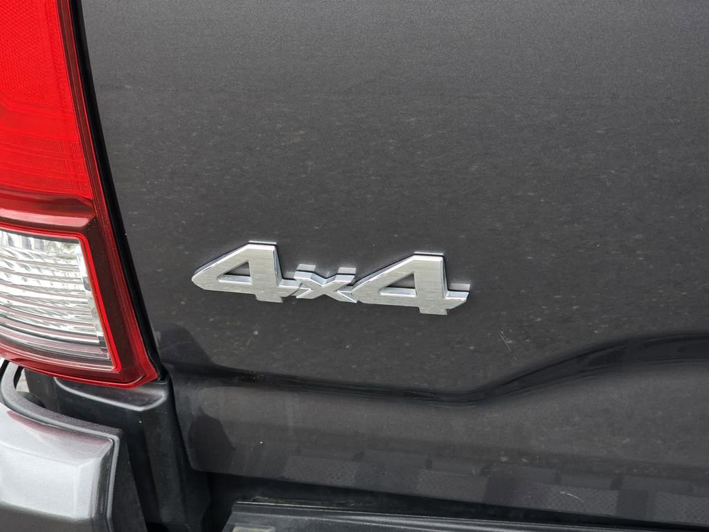 Used 2023 Toyota Tacoma SR AWD/4WD image 8
