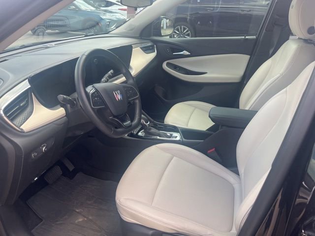 Used 2024 Buick Encore GX Sport Touring FWD image 7