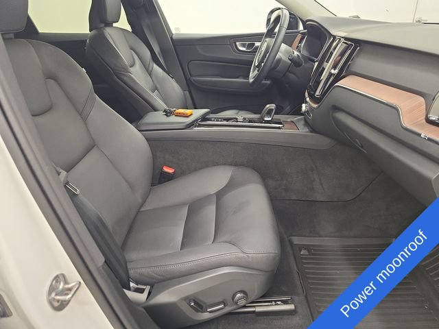 Used 2024 Volvo XC60 B5 Plus w/ Protection Package Premier AWD/4WD image 10