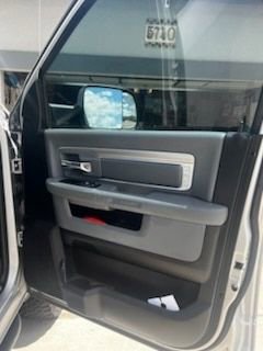 Used 2017 RAM 3500 Big Horn w/ Sport Appearance Group AWD/4WD image 7