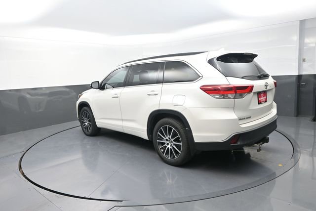 Used 2018 Toyota Highlander SE AWD/4WD image 50