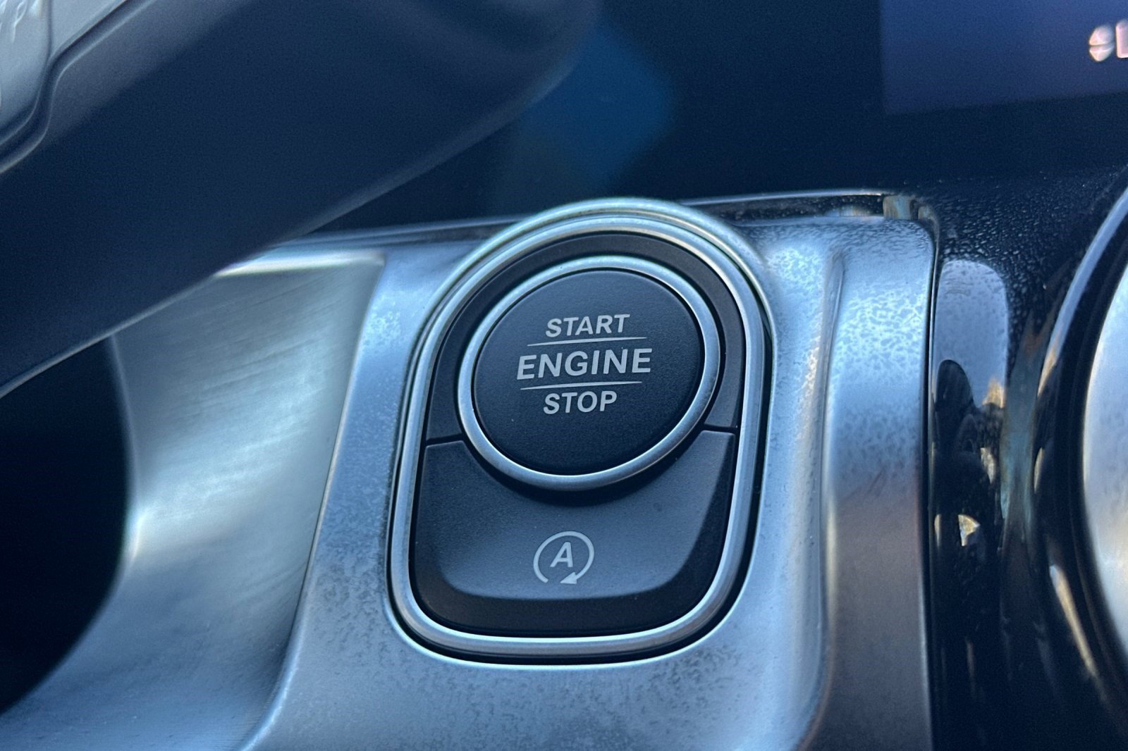 Used 2025 Mercedes-Benz GLB 250 250 image 28