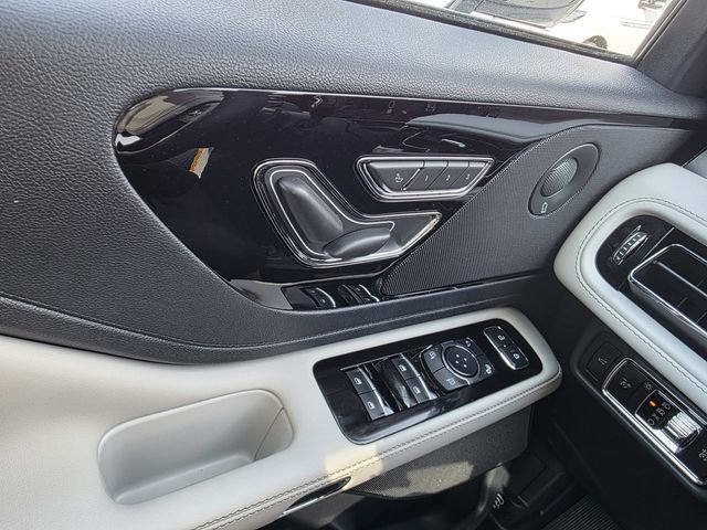 New 2026 Lincoln Aviator 2WD image 28