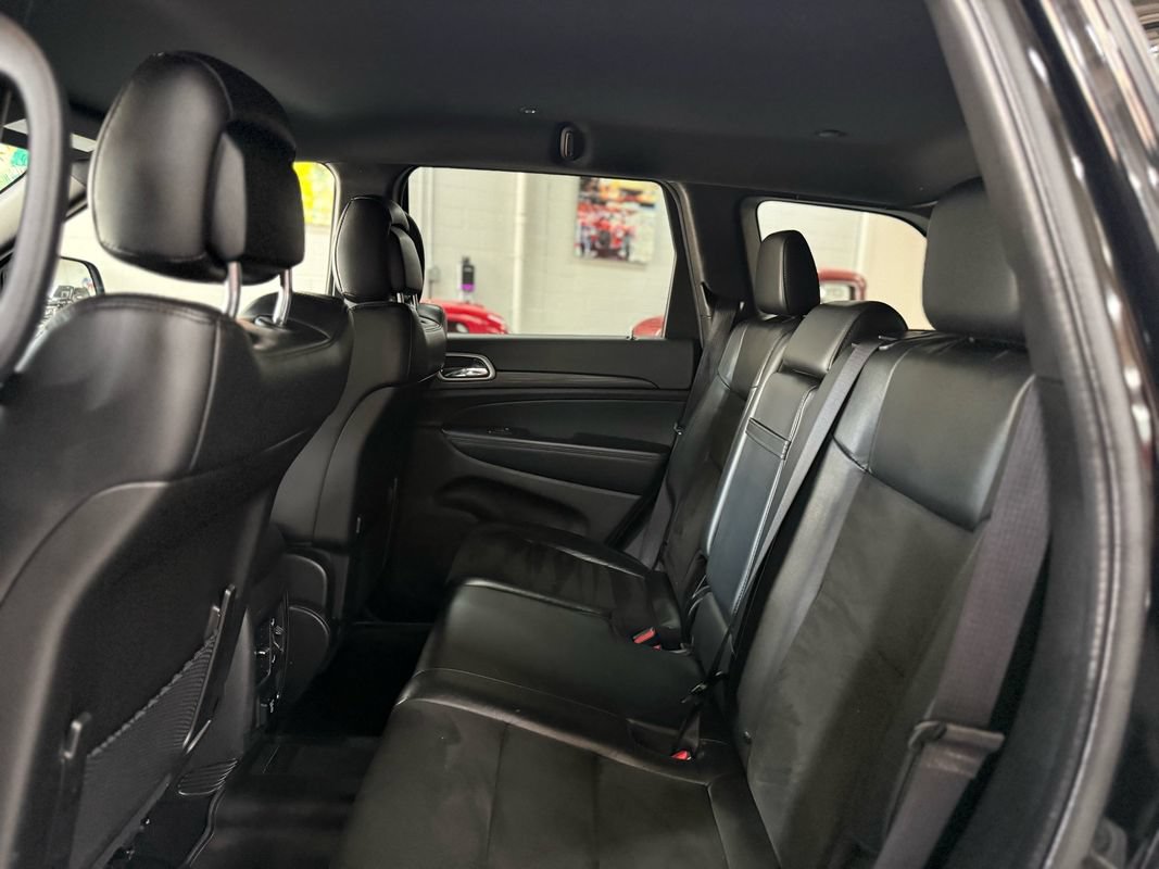 Used 2021 Jeep Grand Cherokee Altitude AWD/4WD image 14
