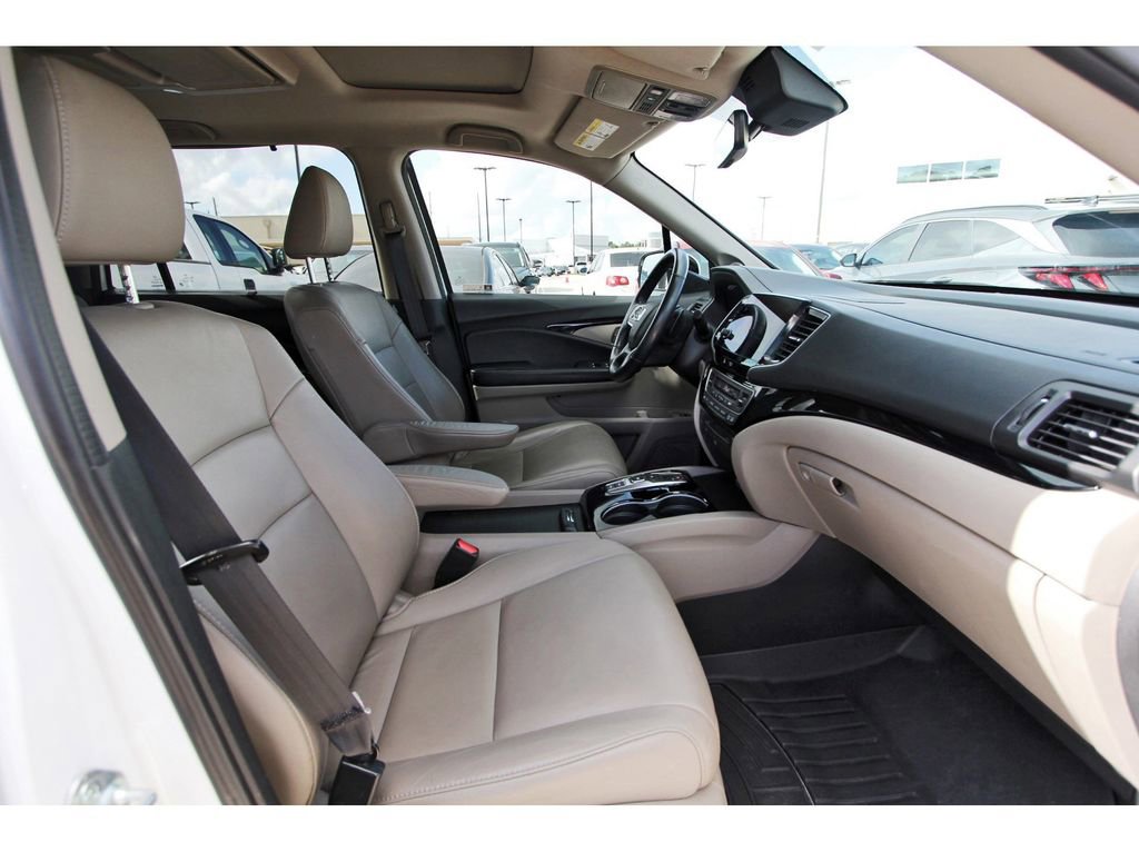 Used 2022 Honda Pilot Touring image 30