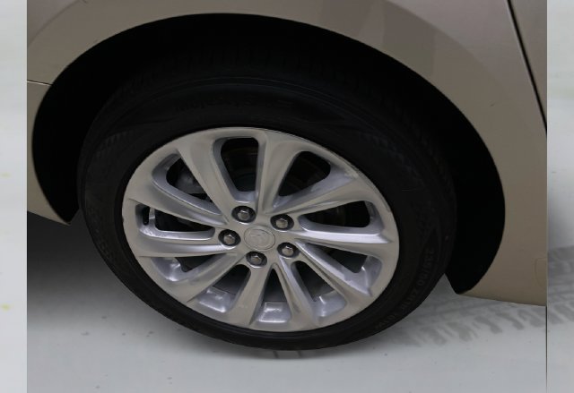 Used 2015 Buick LaCrosse Leather FWD image 18