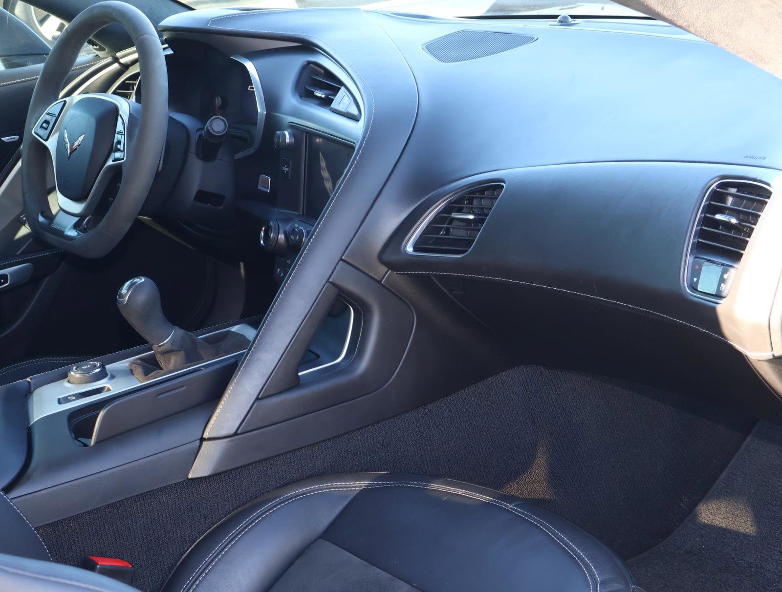 Used 2016 Chevrolet Corvette Z06 w/ 3LZ Preferred Equipment Group image 12