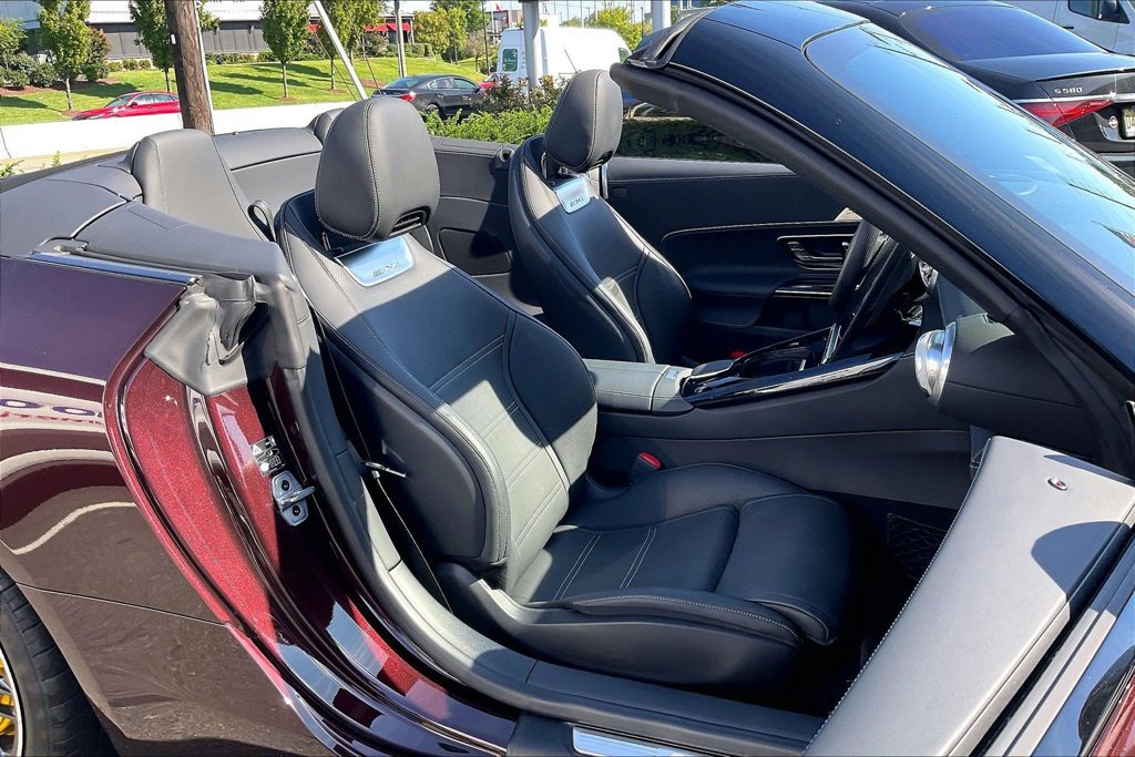 Certified 2025 Mercedes-Benz SL 55 AMG 4MATIC image 7