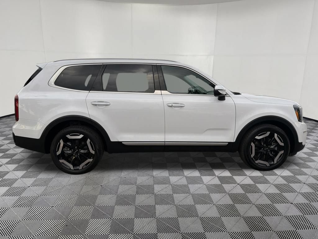 Used 2025 Kia Telluride S AWD/4WD image 8