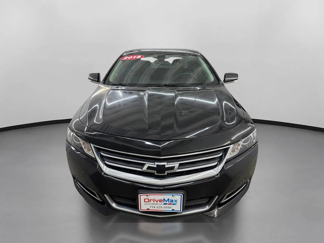 Used 2018 Chevrolet Impala LT w/ LT Entertainment Package FWD image 2