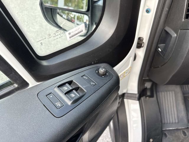 Used 2025 RAM ProMaster 2500 w/ Convenience Group FWD image 17