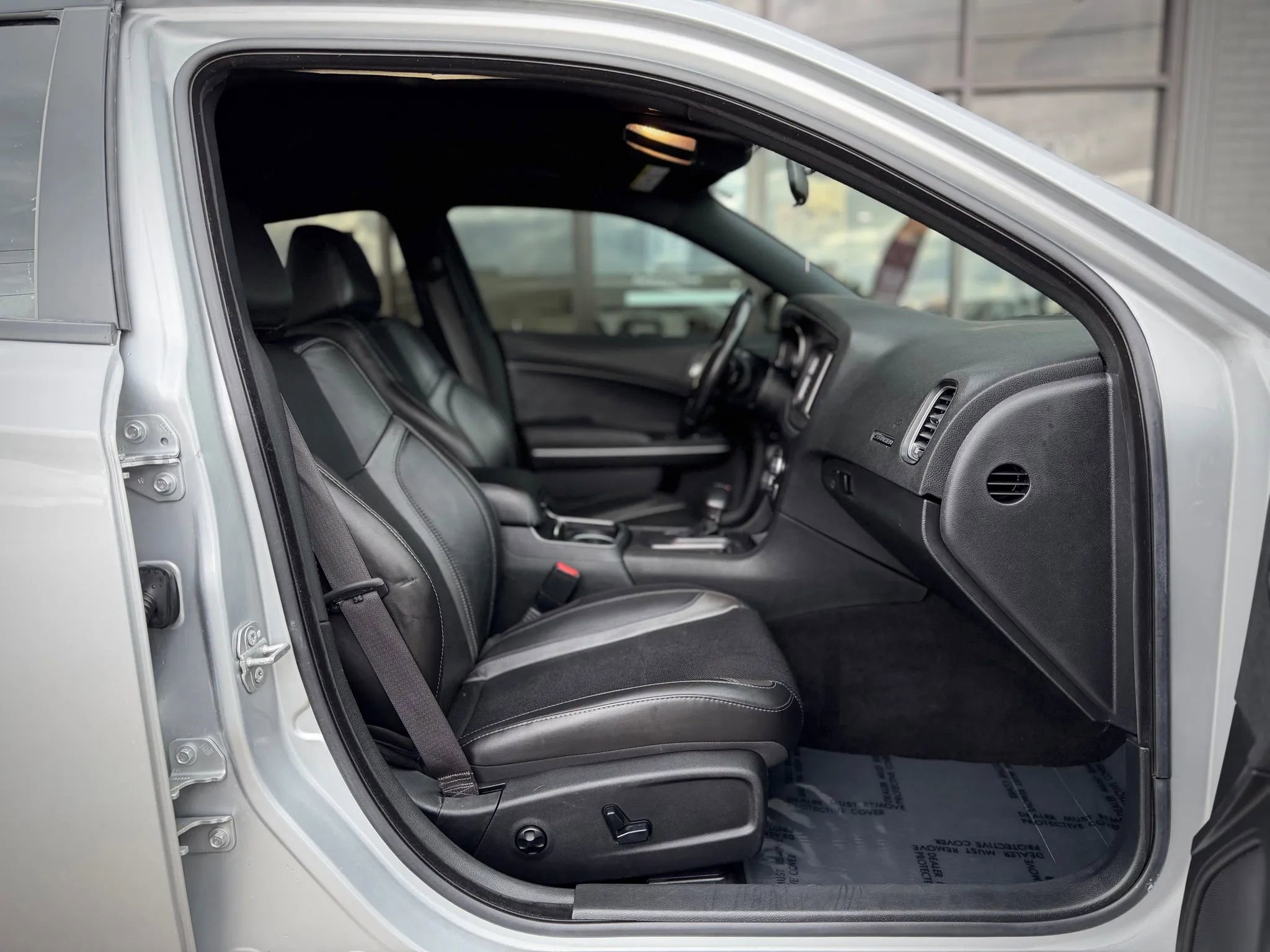 Used 2019 Dodge Charger SXT w/ Leather Interior Group image 23