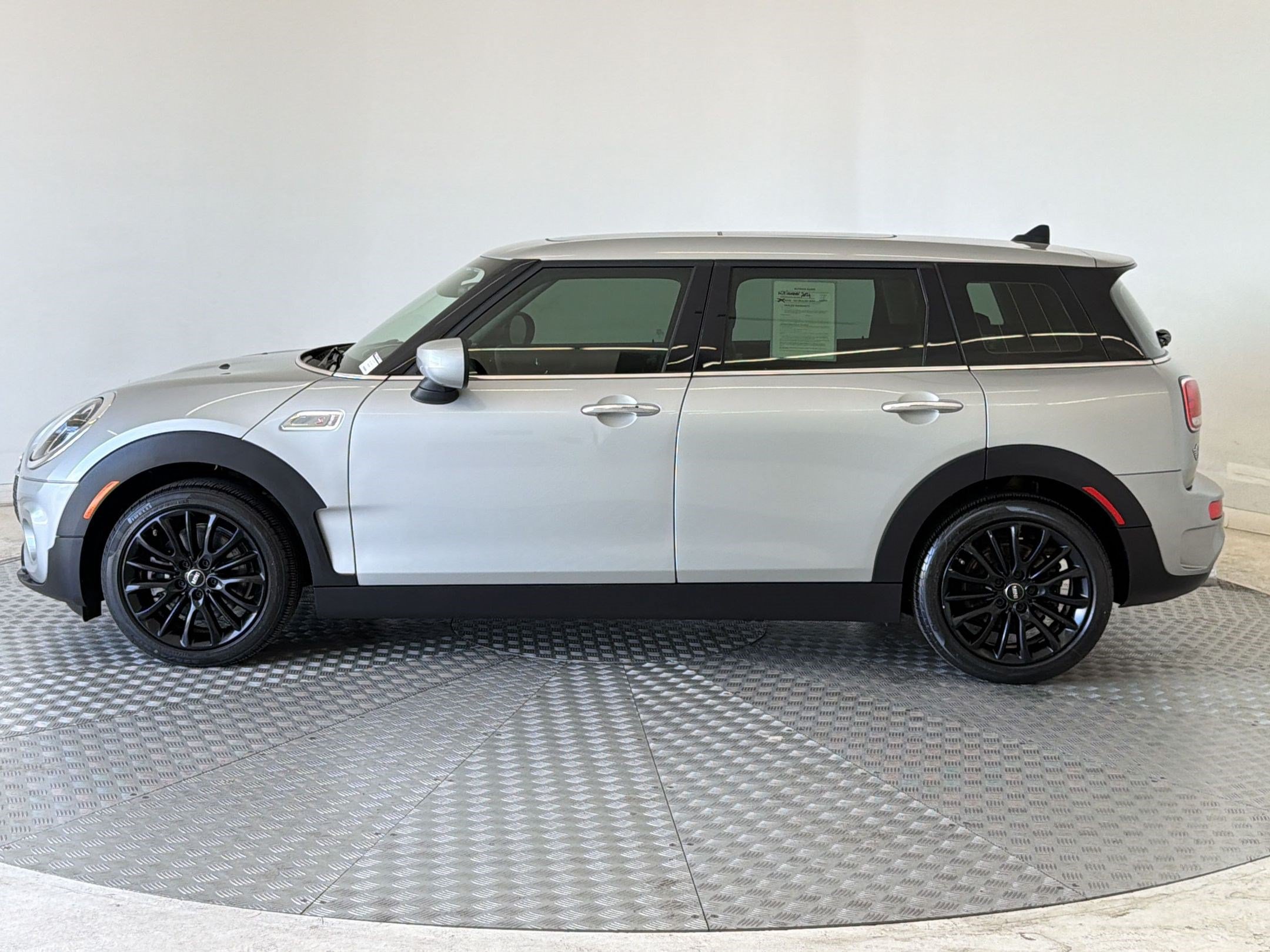 Used 2024 MINI Cooper Clubman S FWD image 2