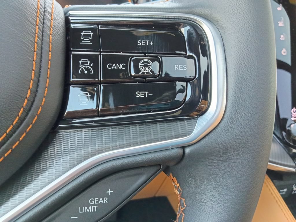 New 2026 Jeep Grand Wagoneer Summit AWD/4WD image 25