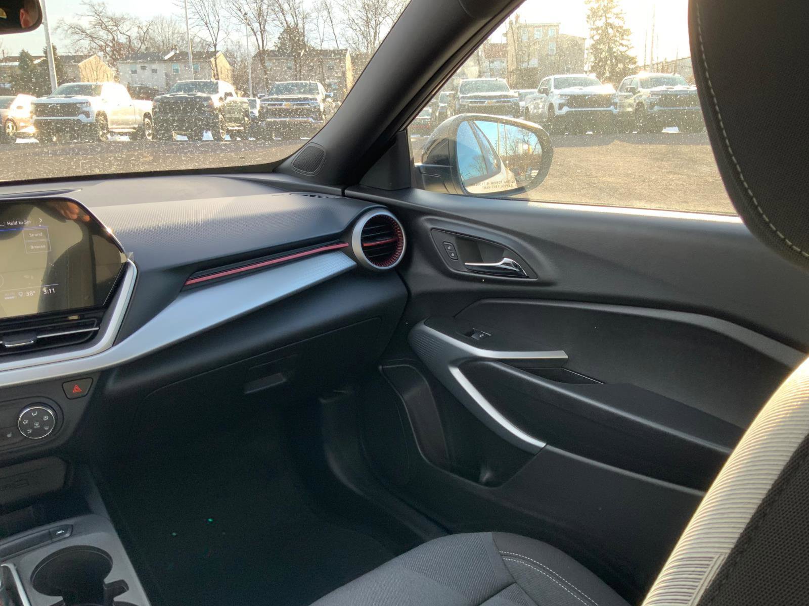 New 2026 Chevrolet Trax RS w/ Sunroof Package image 16