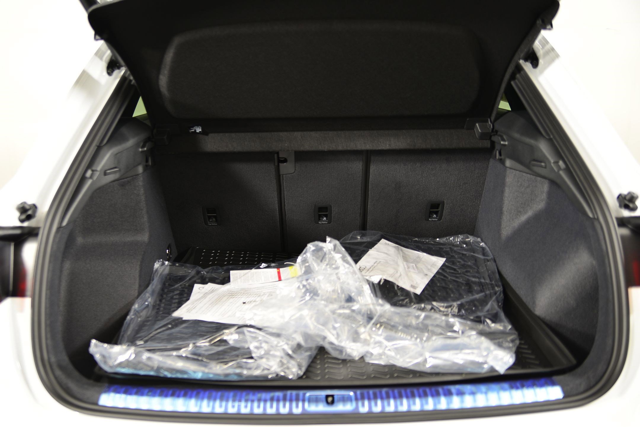 New 2025 Audi Q3 2.0T Premium image 24