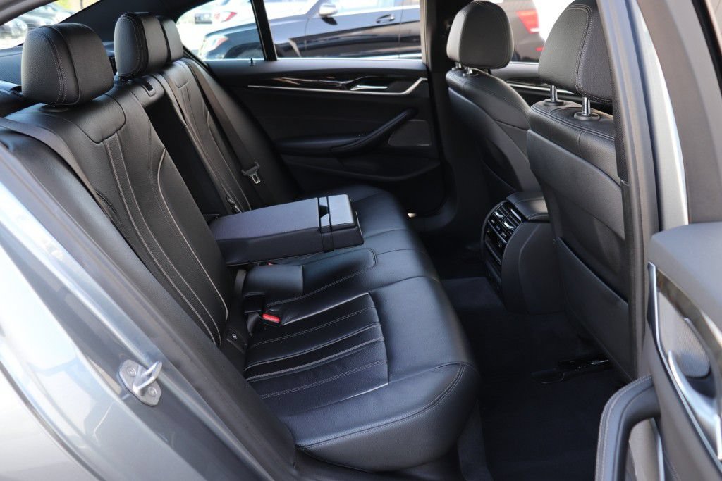 Used 2017 BMW 540i w/ Premium Package RWD image 28