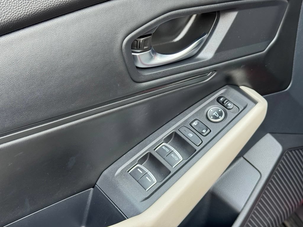 Certified 2023 Honda Accord EX image 9