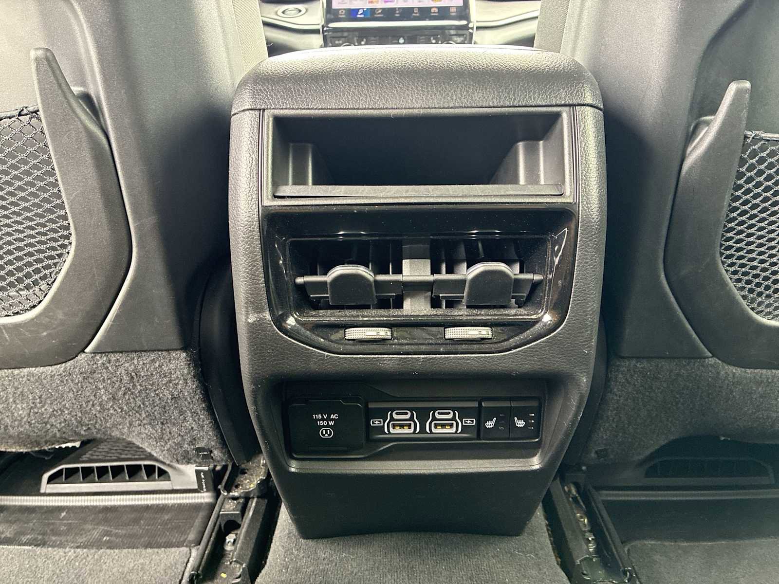 Used 2023 Jeep Grand Cherokee Limited image 21