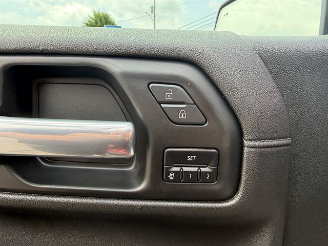 Used 2021 Chevrolet Silverado 1500 LTZ w/ LTZ Premium Package AWD/4WD image 41