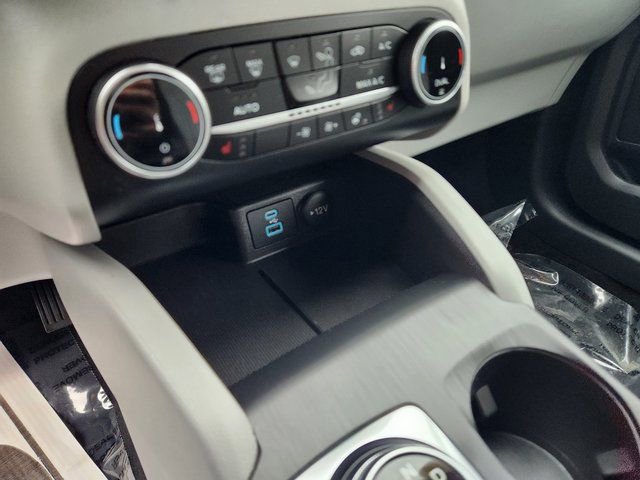 Used 2023 Ford Escape Active image 17