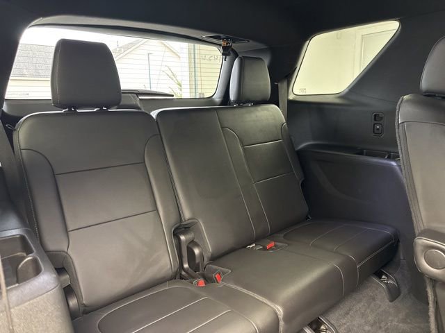 Used 2022 Chevrolet Traverse LT image 17